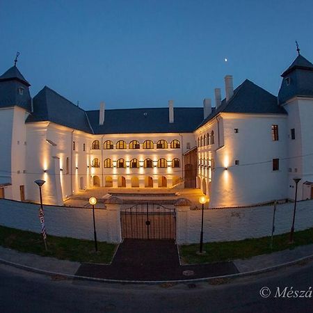 Egervári Várkastély Exterior foto